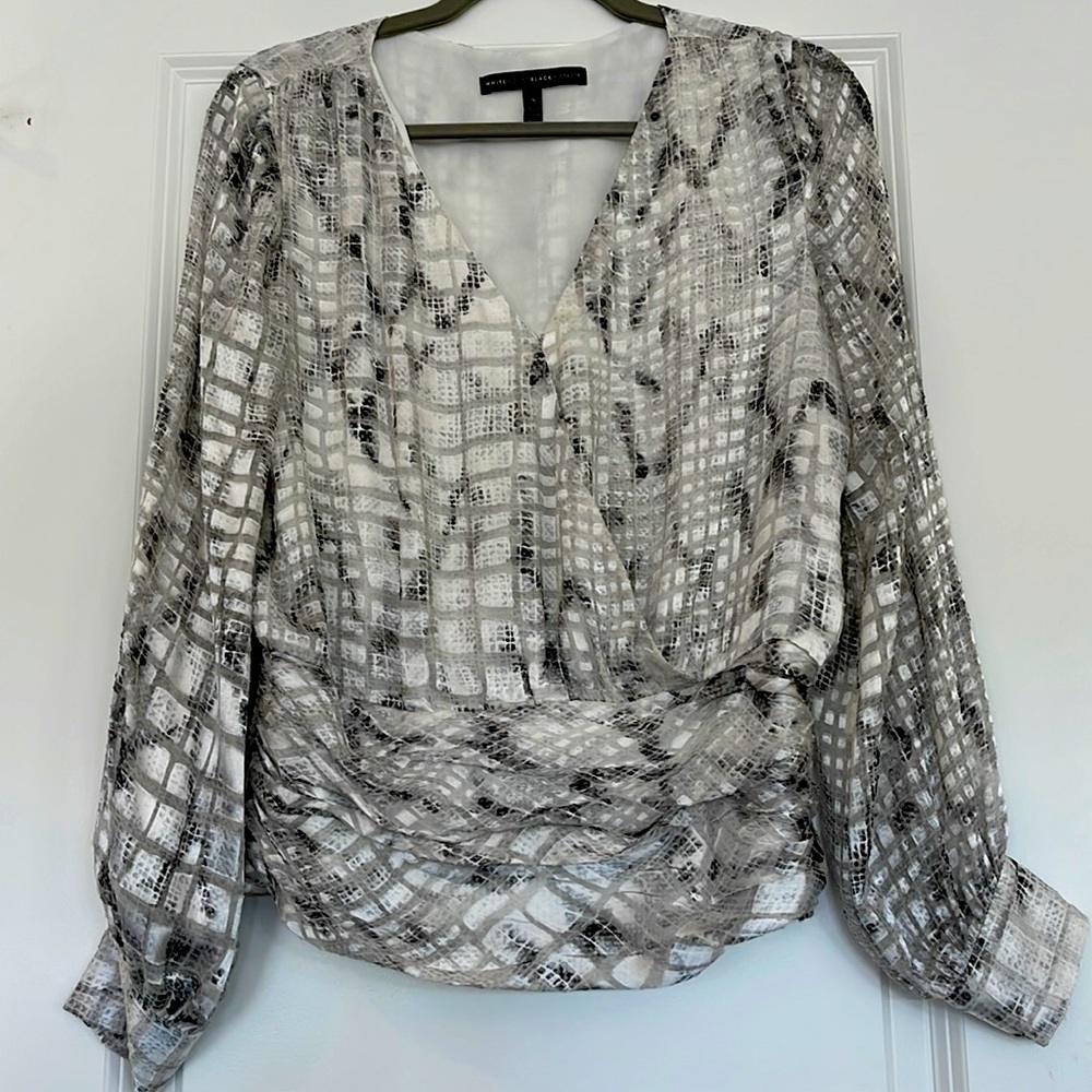 Beautiful silver patterned WHBM blouse.